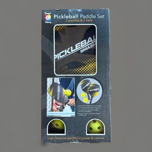 Trend Vision Pickleball Paddle Set (2 Paddles And 2 Balls) 5 Ply Wooden Design
